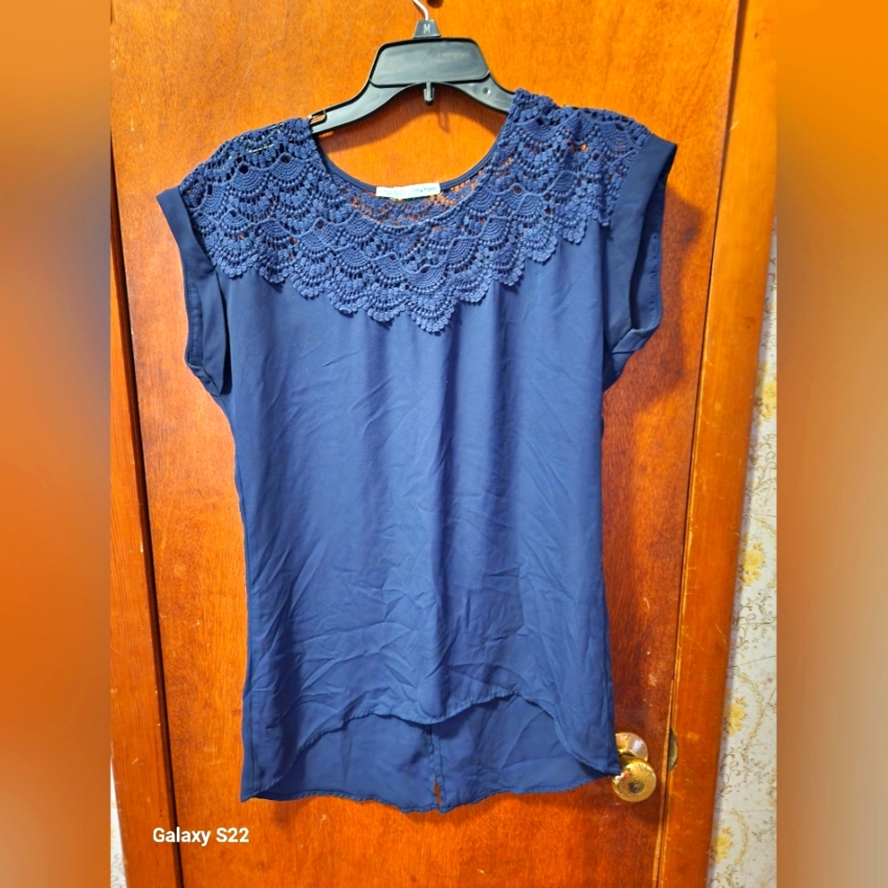 Maurice's top